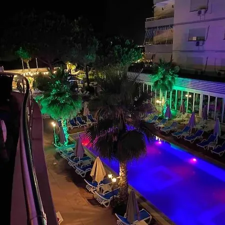 Sunset Hosted By Ibi Apartament Golem (Tirana)